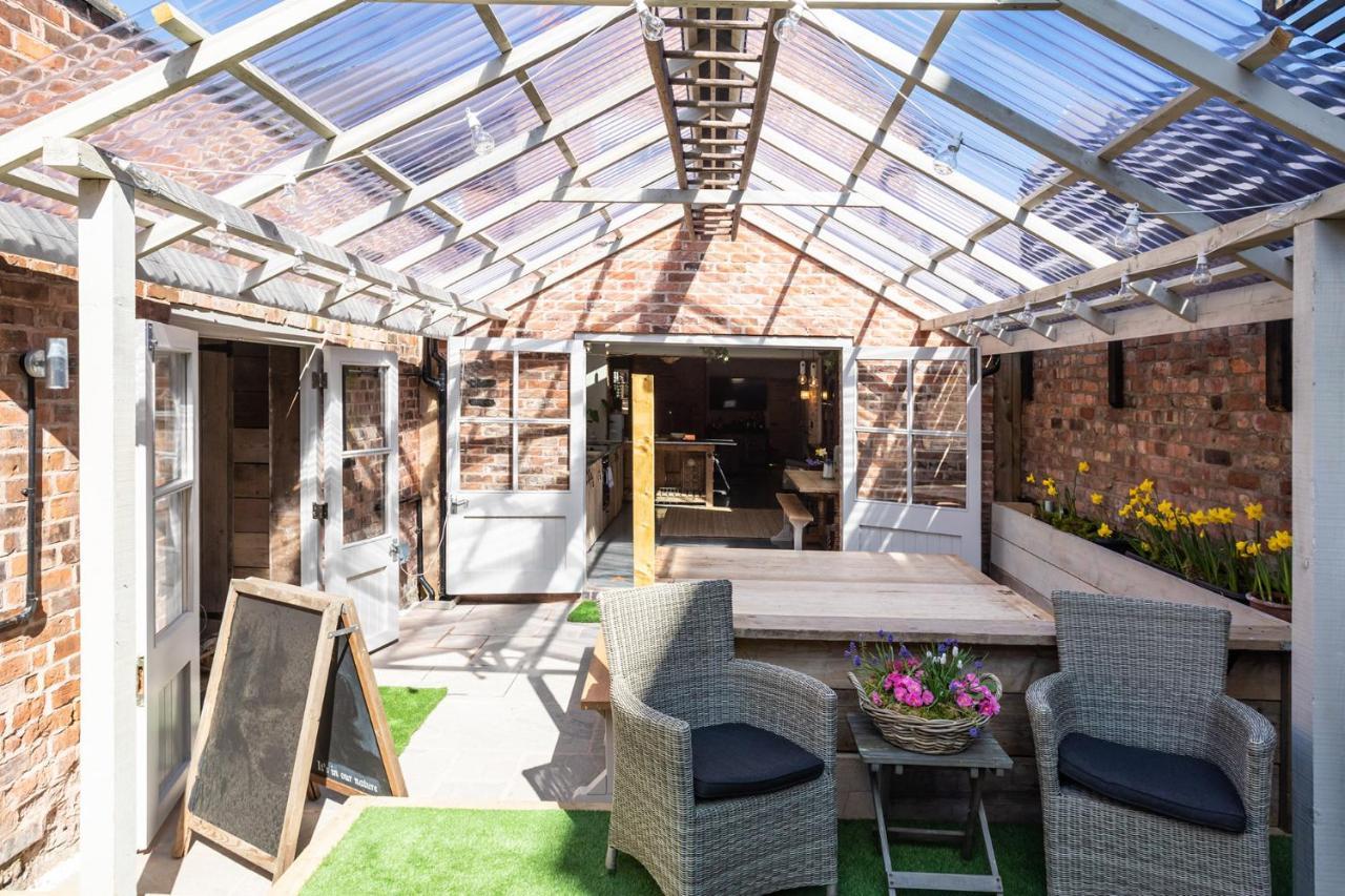 The Walled Garden At Cheshire Boutique Bathhouse Nantwich Exterior foto